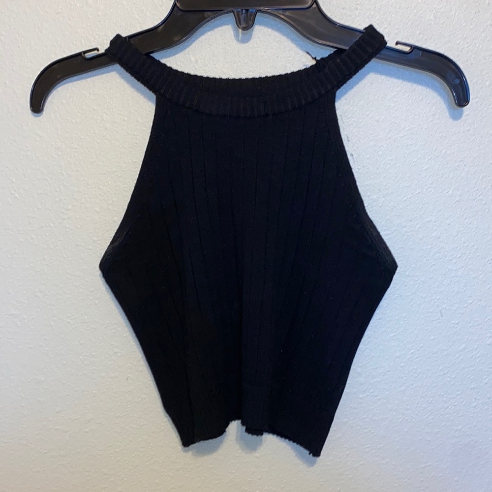 Black womens Shein cropped halter top. Size small